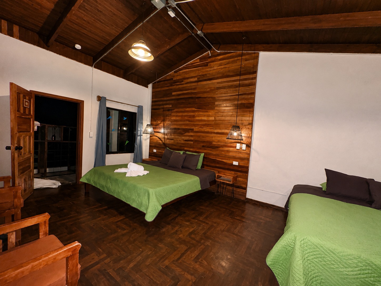 Standard Colibrí Room — second bed and entry