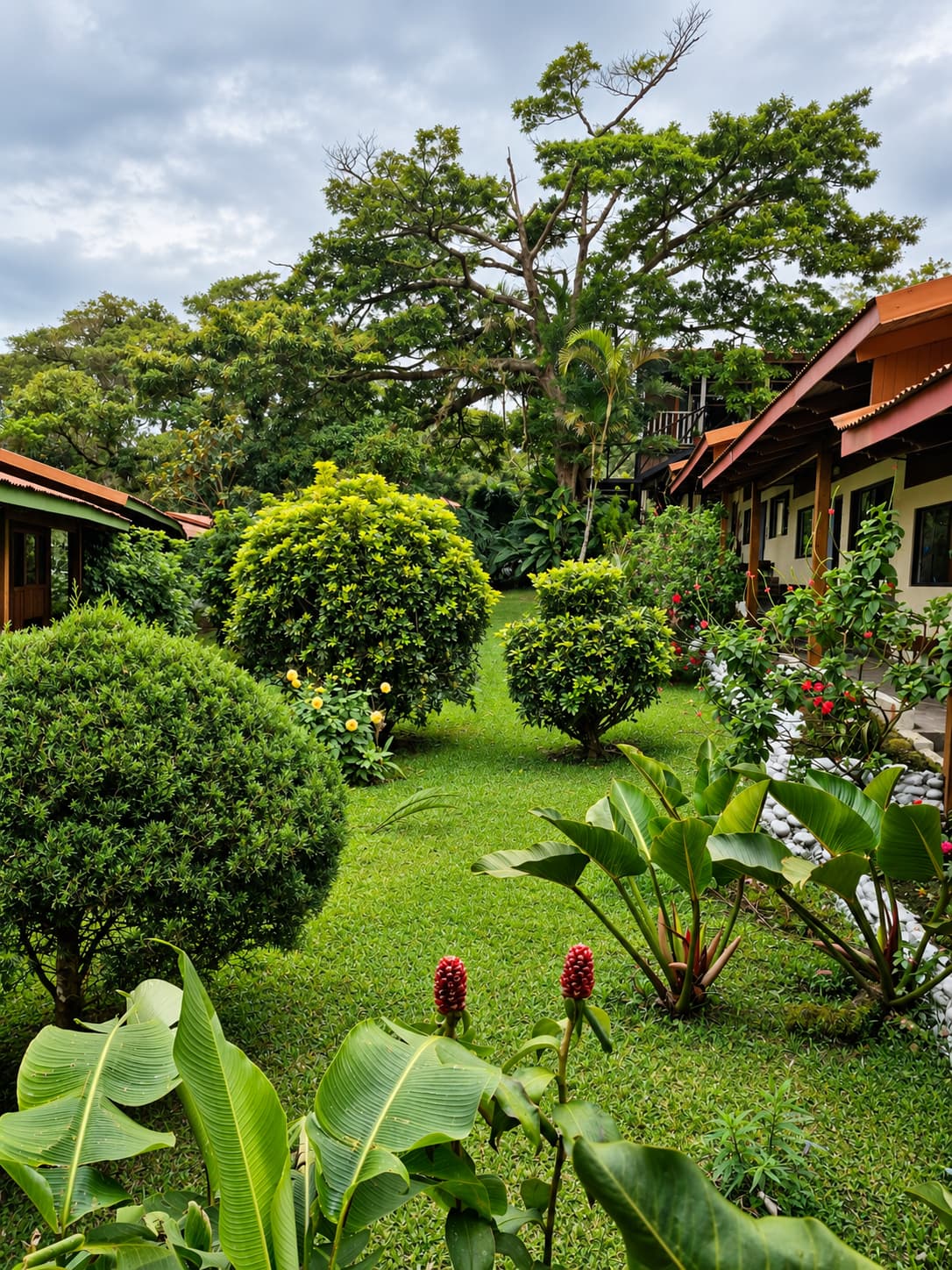 Hotel Exterior — Selva Mística