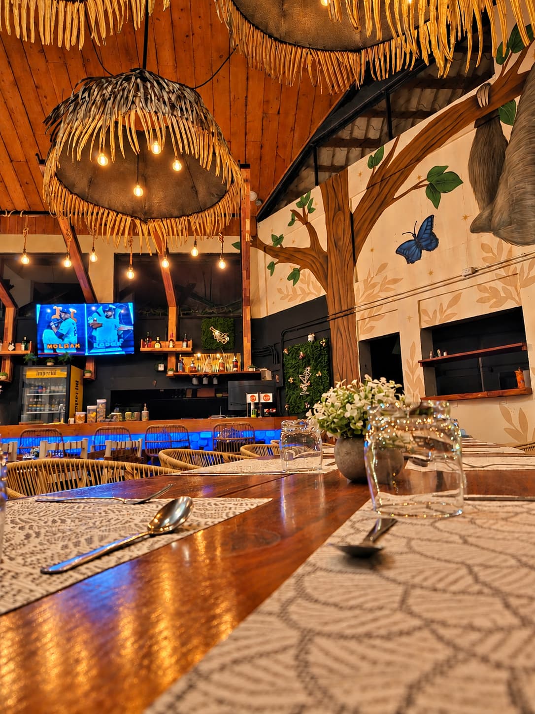 Dining Room — Selva Mística